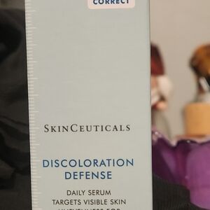 SkinCeuticals Discoloration Defense Serum - Light Blue